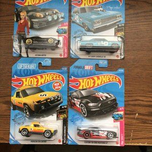 4-Hot Wheels Car PK6- Astana Hotto Car-‘64 Chevy Chevelle SS -Custom '18 Ford Mu